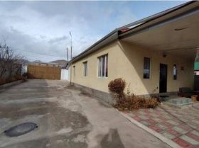 3-комнатный дом (, 6.00 соток) (г. Чолпон-Ата, Иссык-Кульская область)