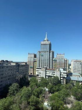 3-комнатная квартира (в районе Проспект Чуй – Проспект Манаса, Первомайский район, г. Бишкек)