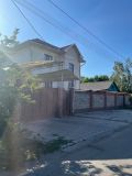 5-комнатный дом (250.00м<sup>2</sup>, 4.00 соток) (в районе Жибек-Жолу – Фучика, Первомайский район, г. Бишкек)